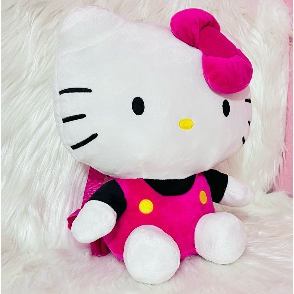 Hello Kitty Plush Backpack - Picture 2 of 3